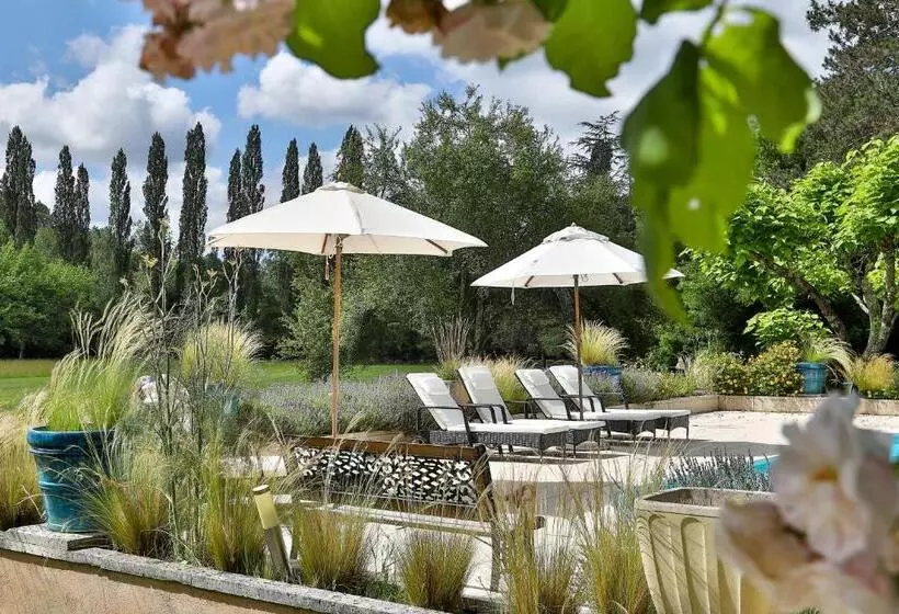 ペンション Château De Villars