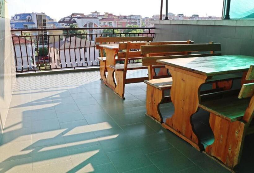 پانسیون Guest House Kostadinovi