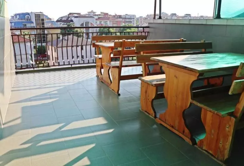 پانسیون Guest House Kostadinovi