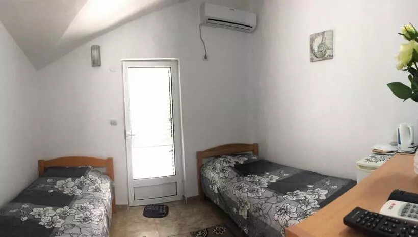 پانسیون Zvezda Meljine