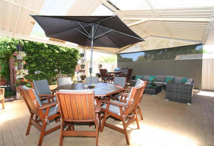 膳宿费 Safety Bay Guest House