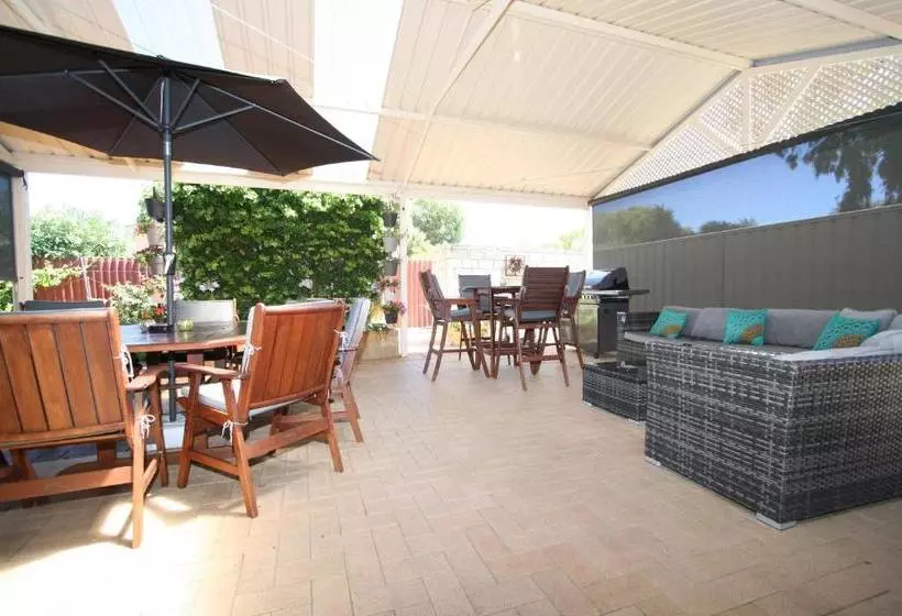 ペンション Safety Bay Guest House