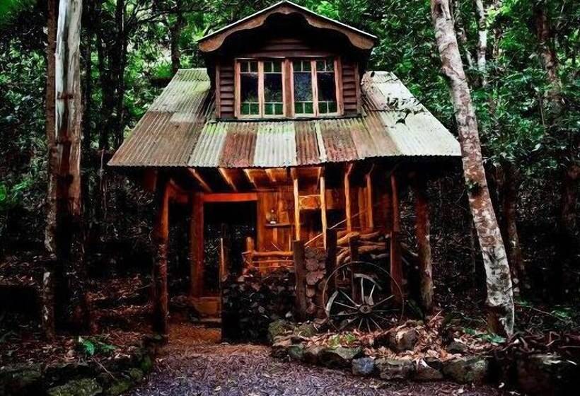 リゾートホテル Secrets On The Lake