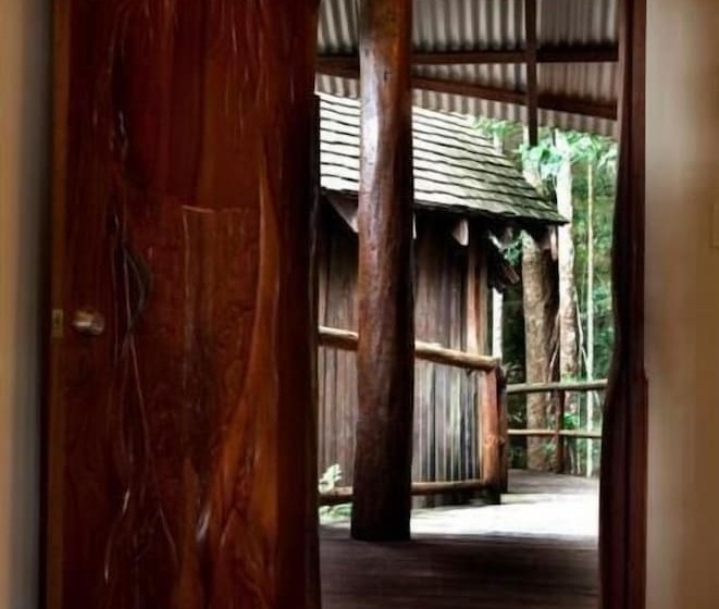 リゾートホテル Secrets On The Lake