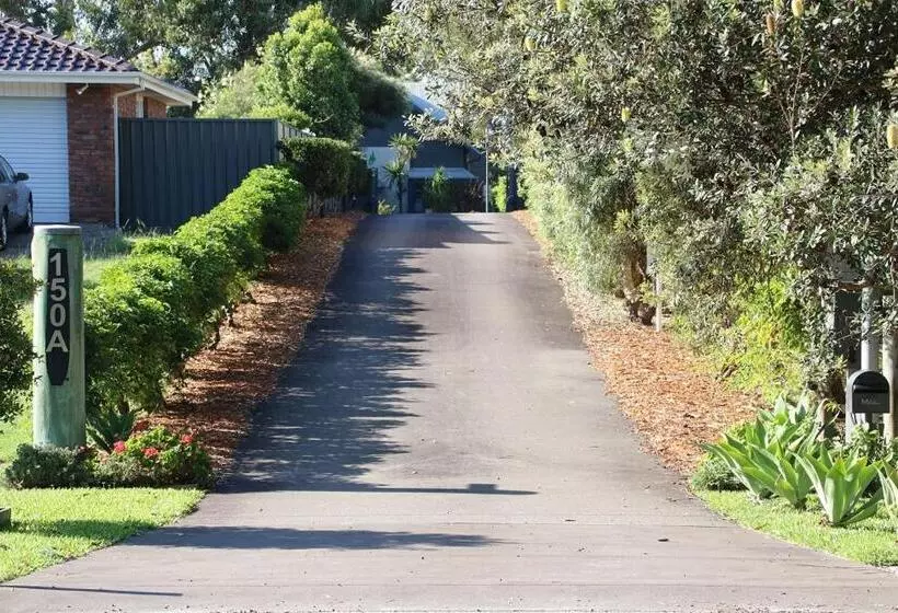 Salamander Bay Bed And Breakfast