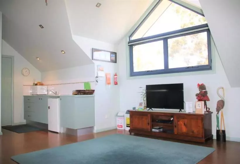 Salamander Bay Bed And Breakfast