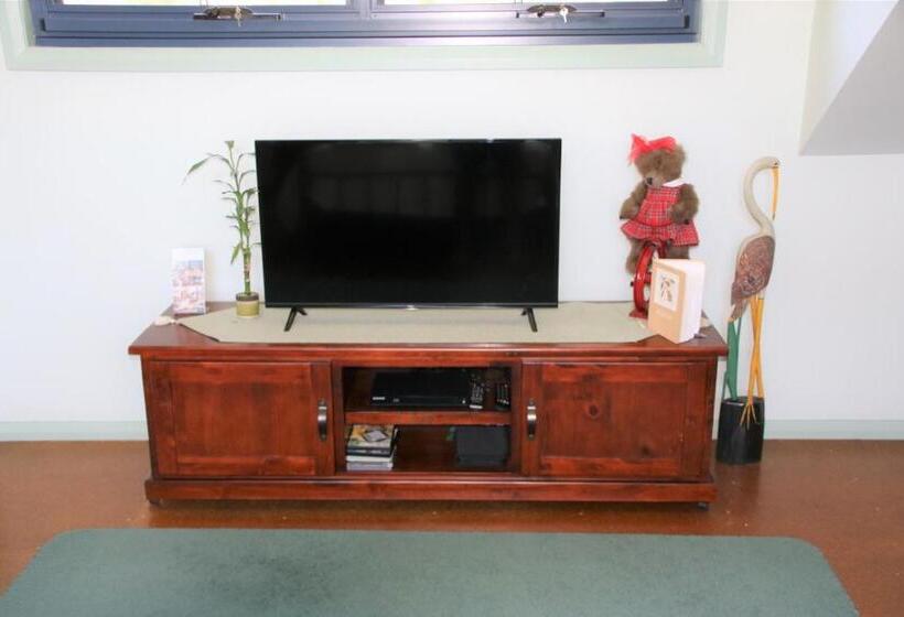 Salamander Bay Bed And Breakfast