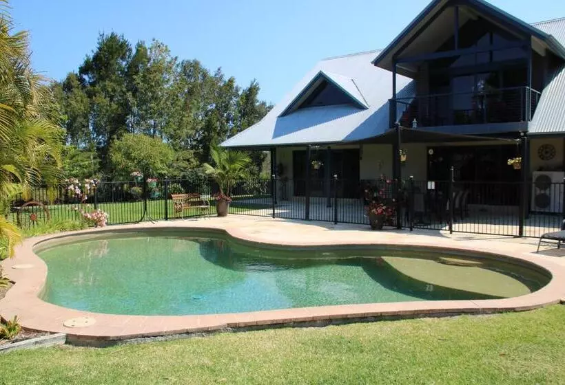 Salamander Bay Bed And Breakfast