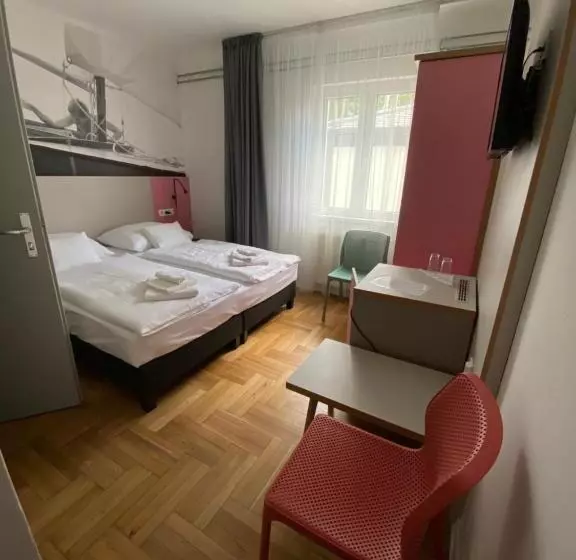 ベッドアンドブレックファースト Dalma Panzió