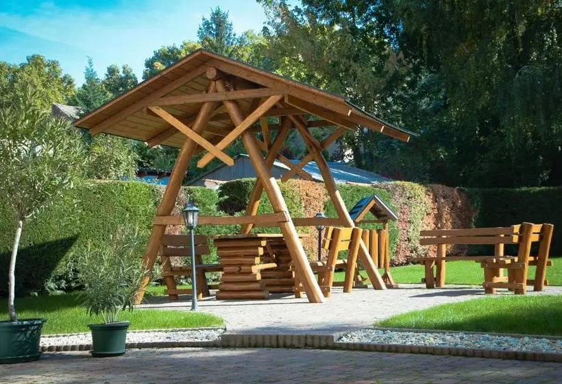 ベッドアンドブレックファースト Laetitia Panzió