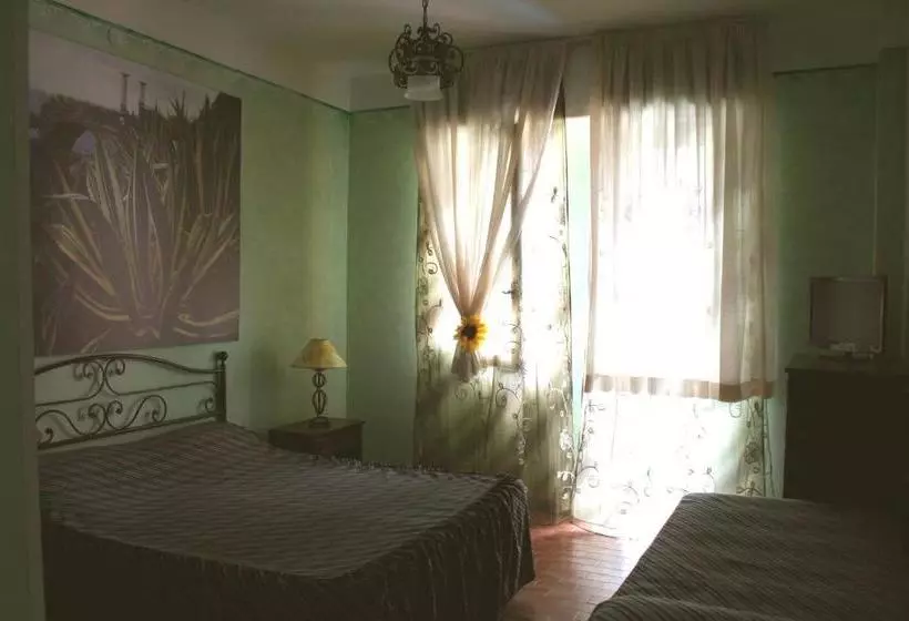 Hotelli 5 Terre Nel Sole