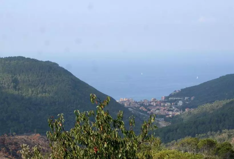 Hotelli 5 Terre Nel Sole