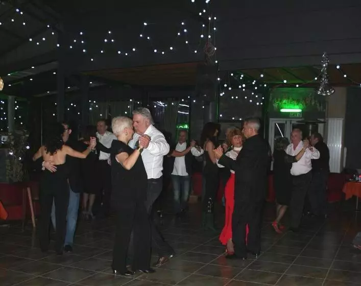 Hotelli 5 Terre Nel Sole