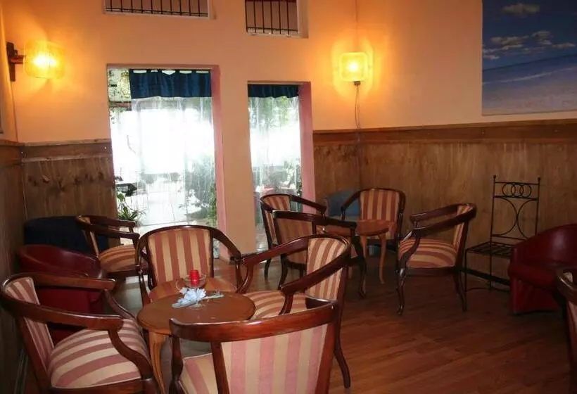 Hotelli 5 Terre Nel Sole