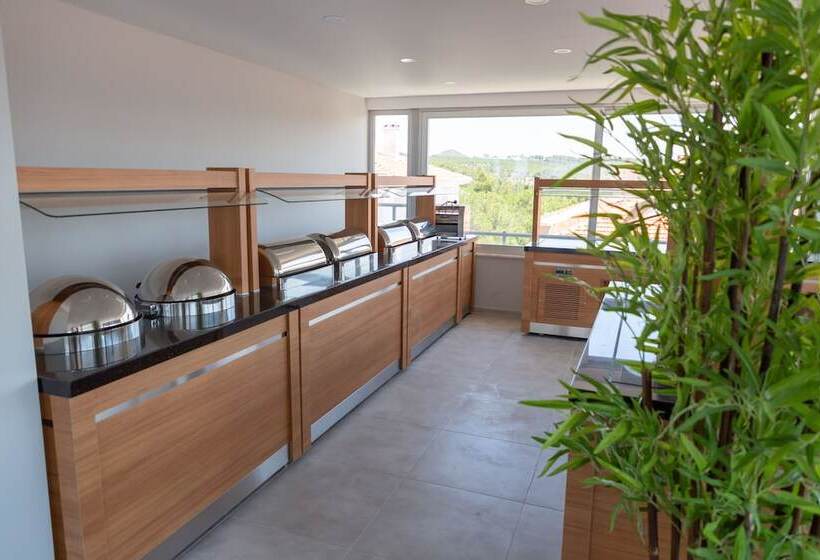 Отель A. Emreli Suite