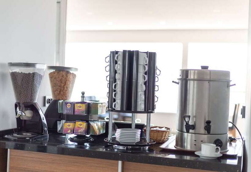 Отель A. Emreli Suite