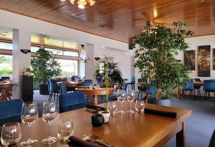 호텔 Restaurant Les Glycines