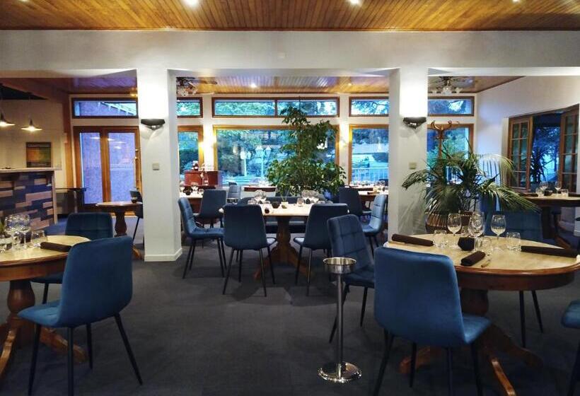 호텔 Restaurant Les Glycines