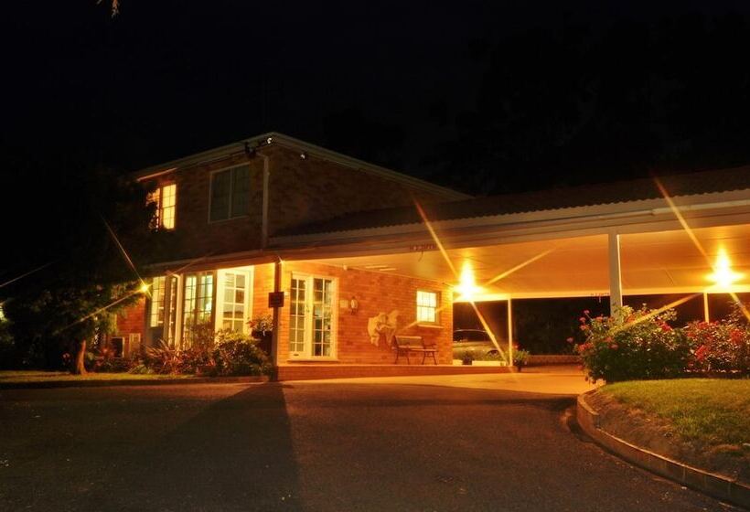 Мотель Poplars Inn Mittagong