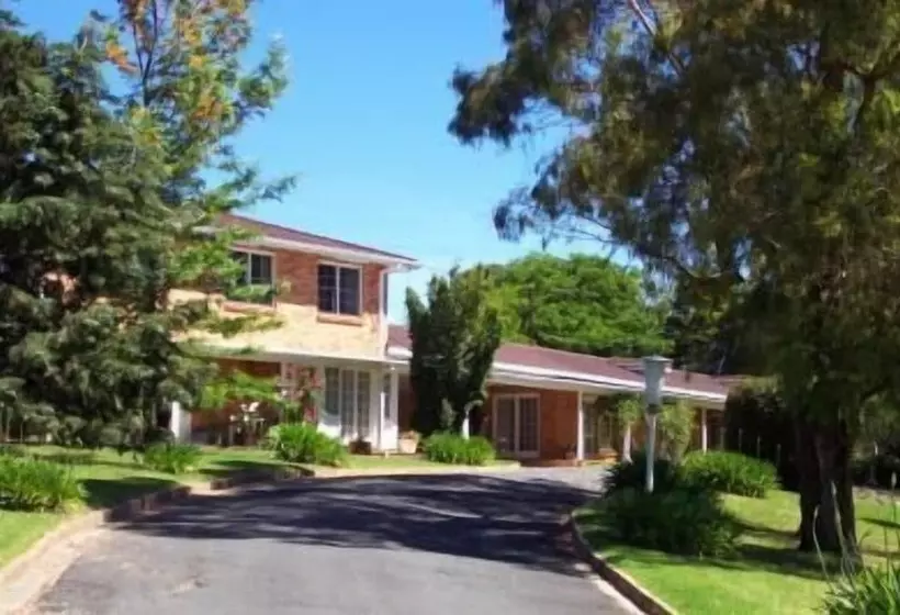 モーテル Poplars Inn Mittagong