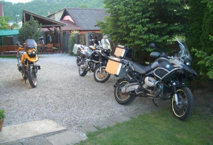 פנסיון Bella Vita