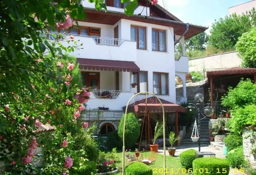 پانسیون Guest House Villa Katty