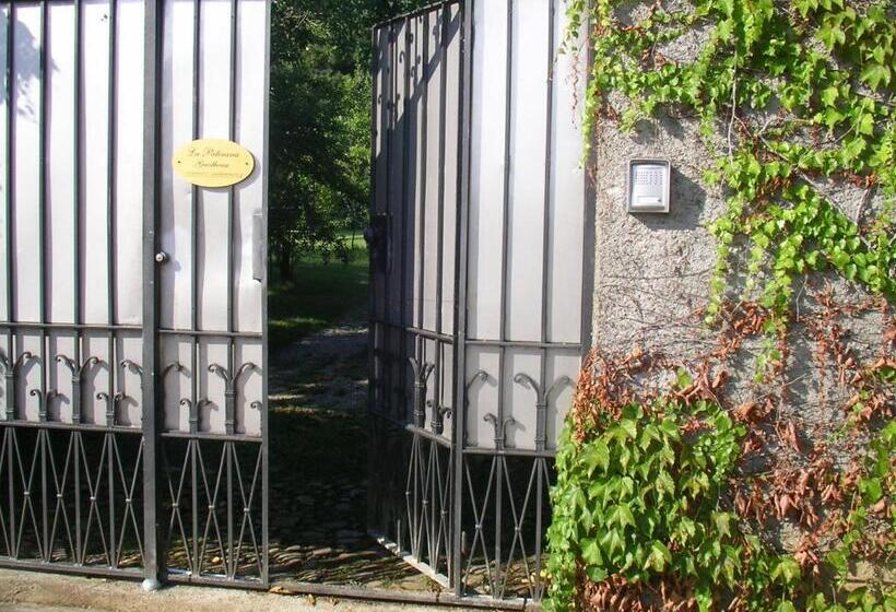 פנסיון La Patirana Guesthouse