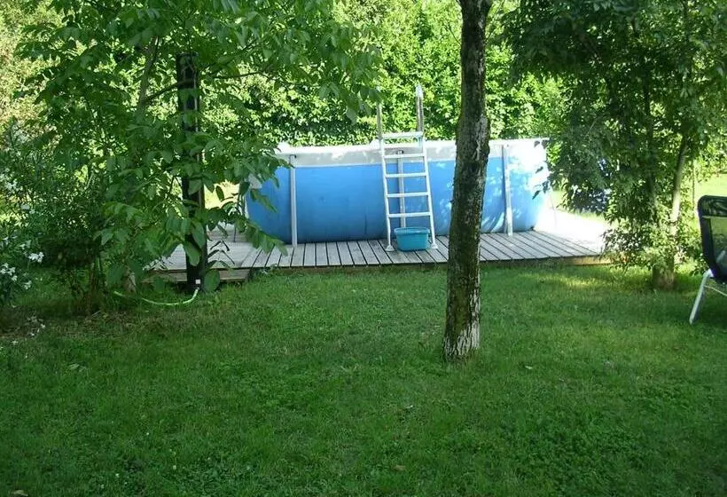 ペンション La Patirana Guesthouse