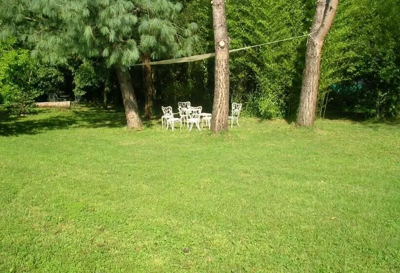 ペンション La Patirana Guesthouse