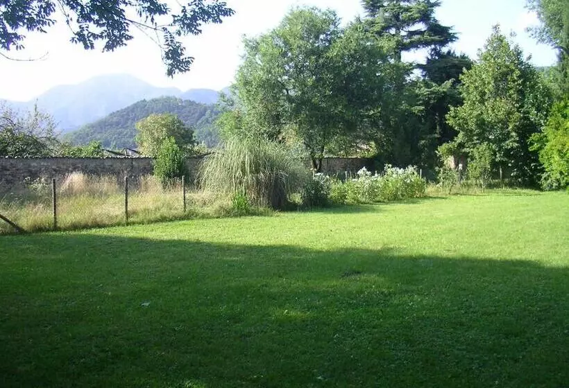 ペンション La Patirana Guesthouse