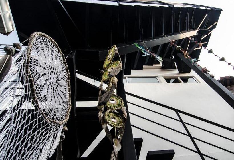 Auberge Hôtelière Moonshine Boutique Hostal