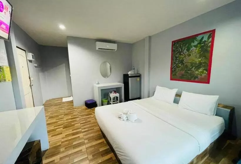 Baan Ruay Suk Resort Lopburi