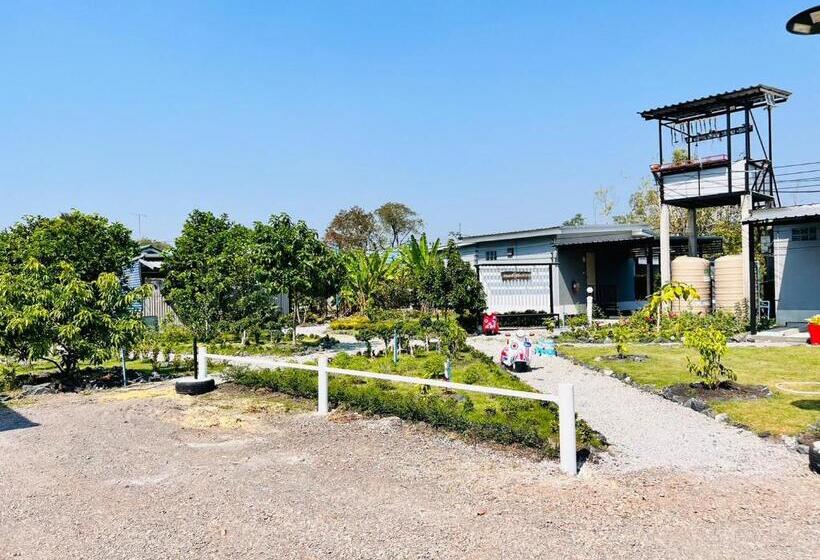 Baan Ruay Suk Resort Lopburi