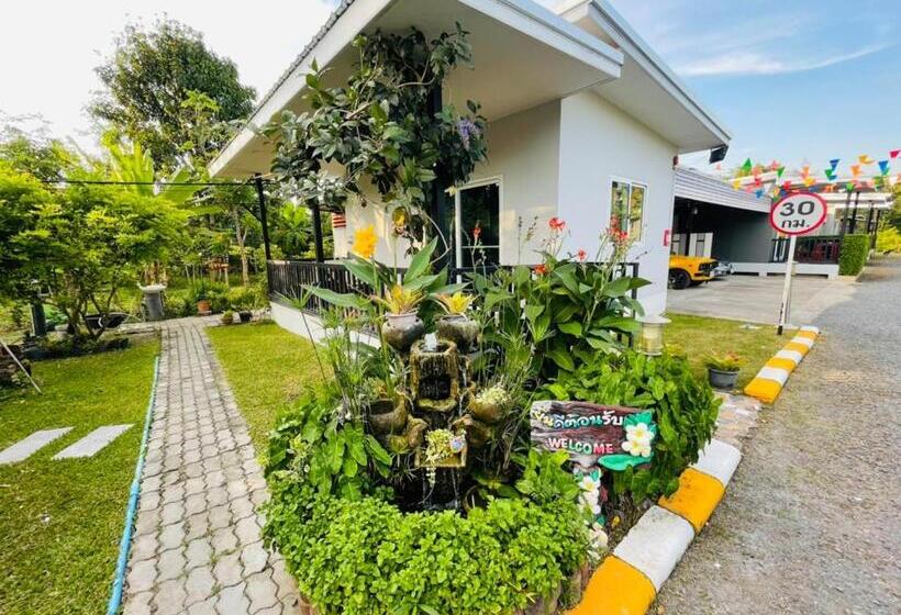 Baan Ruay Suk Resort Lopburi