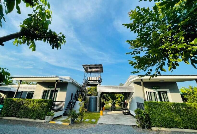 Baan Ruay Suk Resort Lopburi