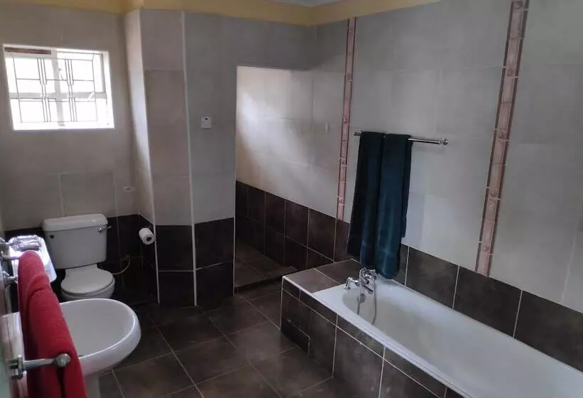 هتل Casa Tulia Nakuru