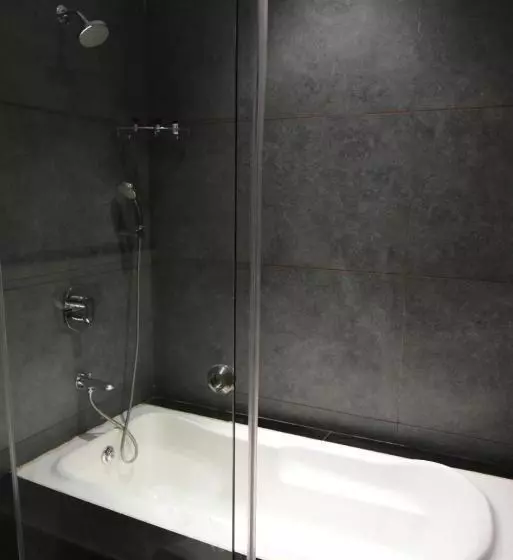 هتل Crystal Grand