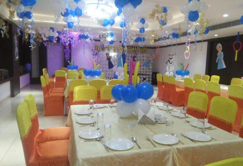 בית מלון כפרי Crystal Grand