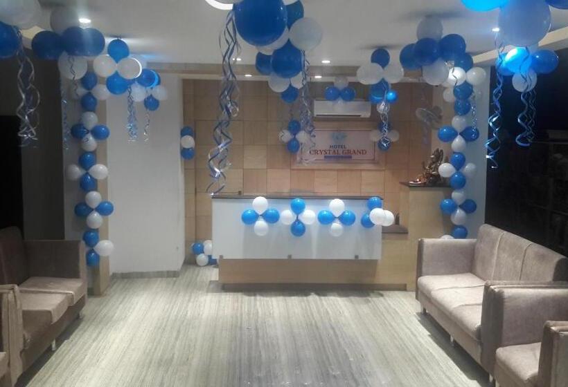 בית מלון כפרי Crystal Grand