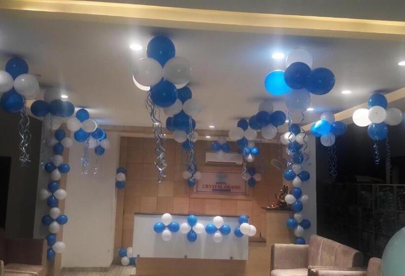 בית מלון כפרי Crystal Grand