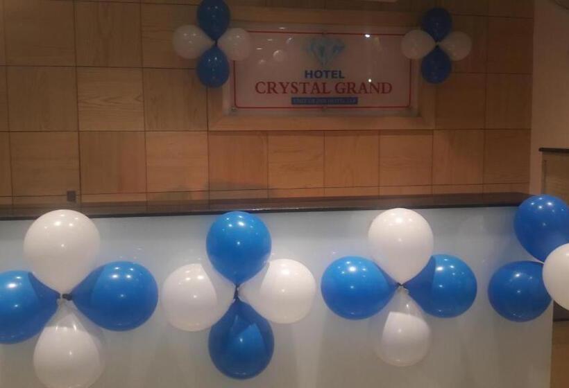 בית מלון כפרי Crystal Grand