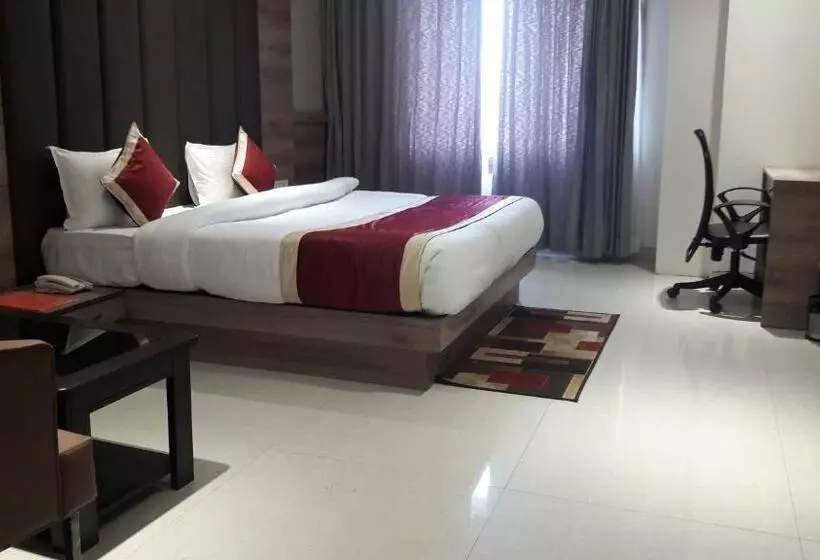 هتل Crystal Grand