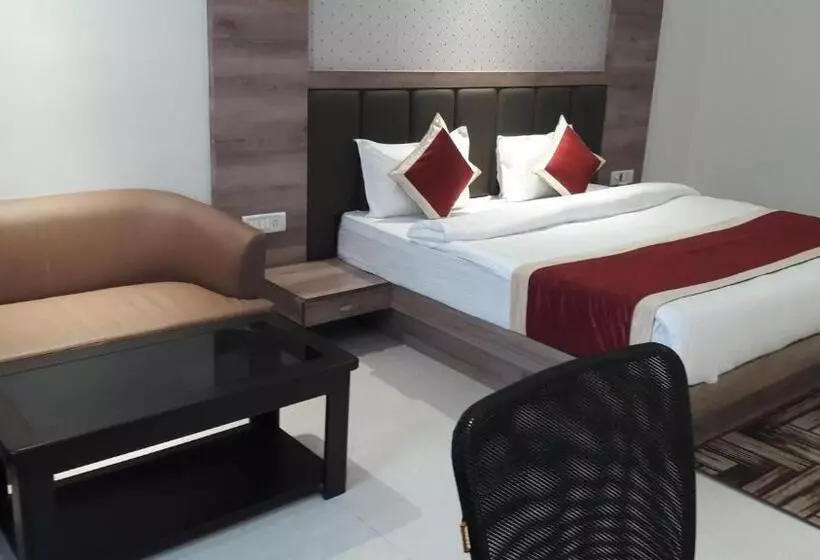 هتل Crystal Grand