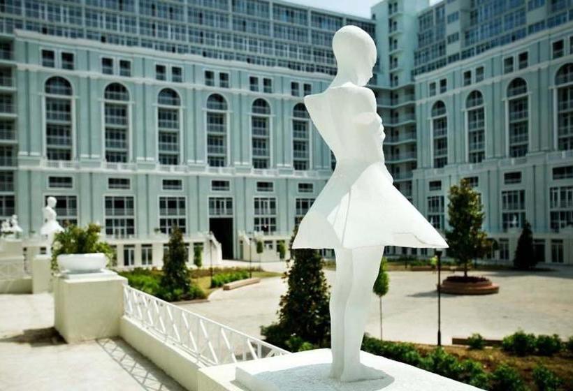 Magnolia Near The Sea