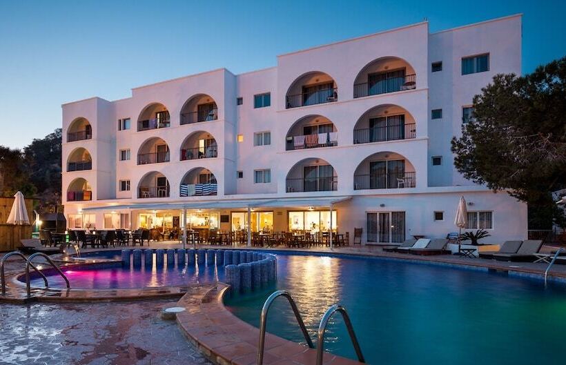 Aparthotel Puerto Cala Vadella