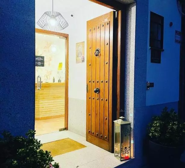 هتل Alda Hospedería De Los Reyes