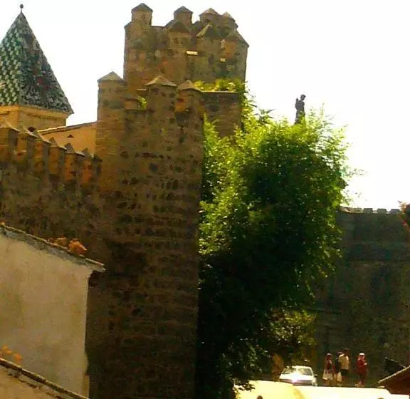 هتل Alda Hospedería De Los Reyes