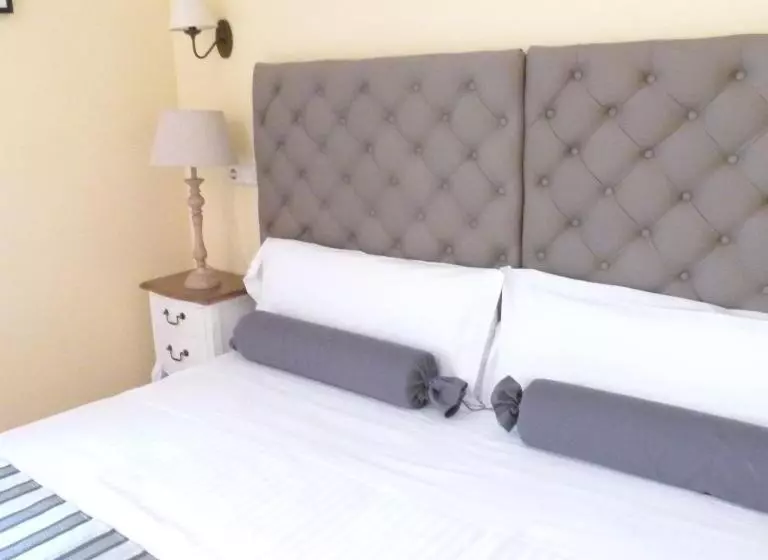 هتل Alda Hospedería De Los Reyes