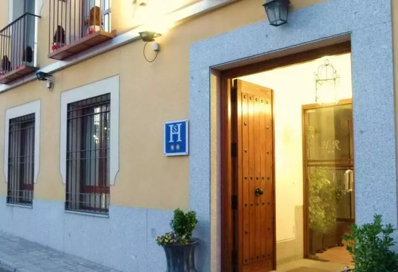 هتل Alda Hospedería De Los Reyes