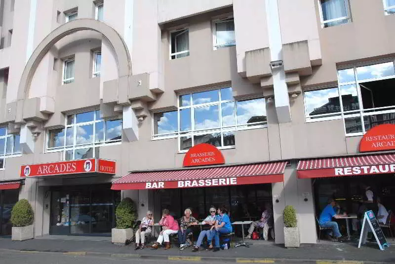 فندق Arcades